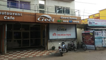 Geet Restaurants And Cafe outside