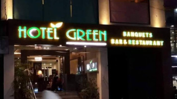 Green Hotel & Restaurant food