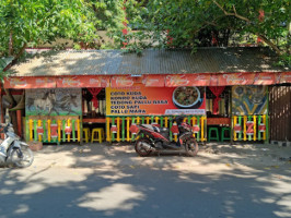 Coto Kuda Batu Putih Makassar inside