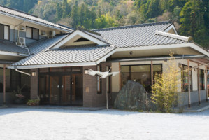 Asahi-dō outside