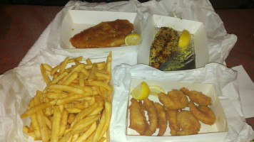 Mike's Seafoods food