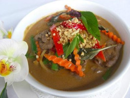 Kenny's Thai Kitchen food