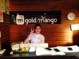 Gold Mango Grill food