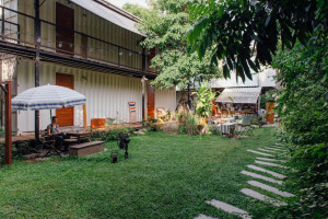The Yard Hostel Bangkok inside