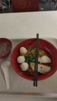 Maxwell Hainanese Chicken Rice (turf Club Rd) food