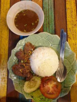 Gu Thai food