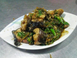 Phai Rim Khwae food