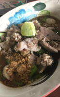 Sam Bai Thao food