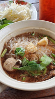 ร้านนายหนุ่มก๋วยเตี๋ยวน้ำตก food