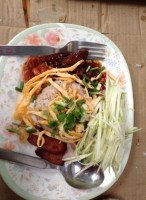 ร้านก๋วยเตี๋ยวทะเล เจ๊พร food