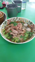 ร้านก๋วยเตี๋ยวเนื้อรสเด็ด ท่านคร food