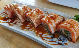 Sashimi Lovers food
