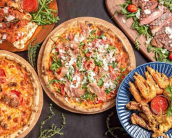 Pizza Perse Chuán Tǒng Shì Yì Dà Lì Pī Sà Zhuān Mài Diàn food