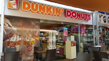 Dunkin’ Hamra inside