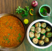 Shree Hanuman Pavitra Bhojnalaya food