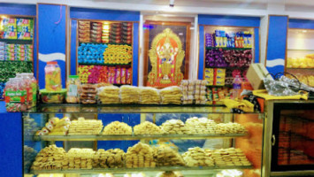Sri Ambal Bakery And Veg food
