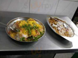 Sri Gokul Chat food
