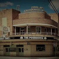 The Pourhouse food