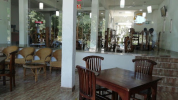 Citrus Café Inn inside