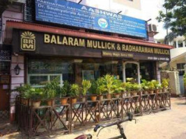 Balaram Mullick Radharaman Mullick Sweets-kasba food