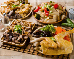 Zhōu Dǒng Yán Shuǐ Jī Lǔ Wèi food