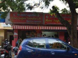 Hari Super Sandwich outside