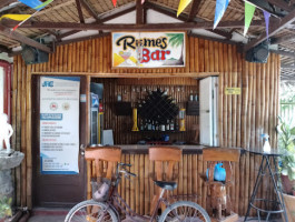Rume Picnic Craft Beer Brewery outside
