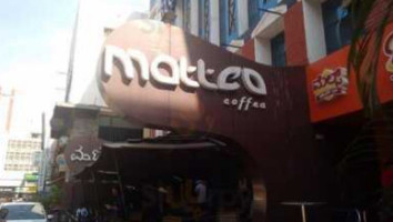 Matteo Coffea outside