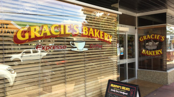 Gracie's Bakery & Cafe inside