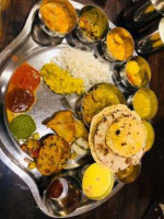 Manbhavan Premium Thali food