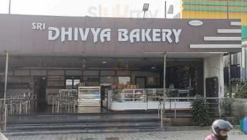 Sri Divya Bakes food