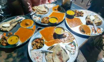 Mamata Paratha House food