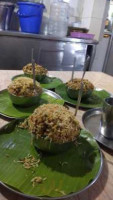 Sri Padiyan Briyani food