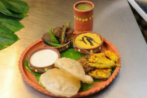 Zamzama Indian Food food