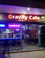 Gravity Cafe Pizza food