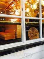 Café De Piccolo inside