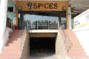 7 Spices outside