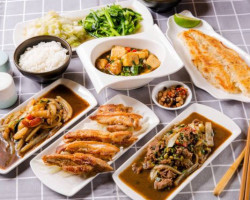 Hàn Lín Tiě Bǎn Shāo Zhōng Míng Diàn food