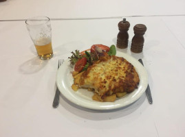 Roseville Memorial Club food