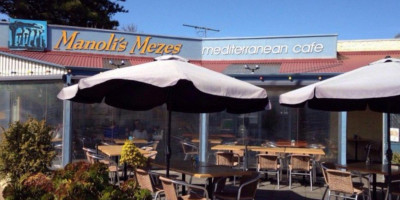 Manoli's Mezes Mediterranean Cafe inside