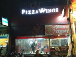 Pizza Wings food