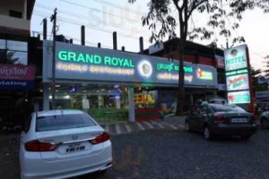 Grand Royal food