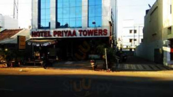 Hotel Priya Towers food