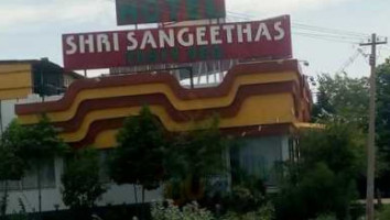 Hotel Shri Sangeethas outside