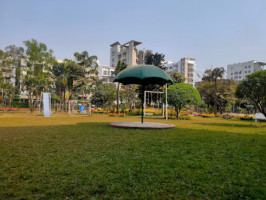Baridhara Park outside