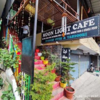 Moon Light Cafe food