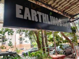 Earthlings Cafe food