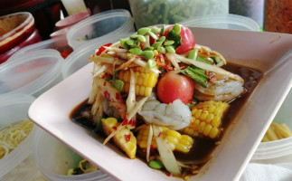 ร้านเจ้ย ส้มตำ ตลาดโคกกรวด inside