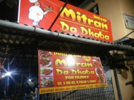 Mitran Da Dhaba inside