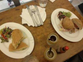 Cafe Moshe's food